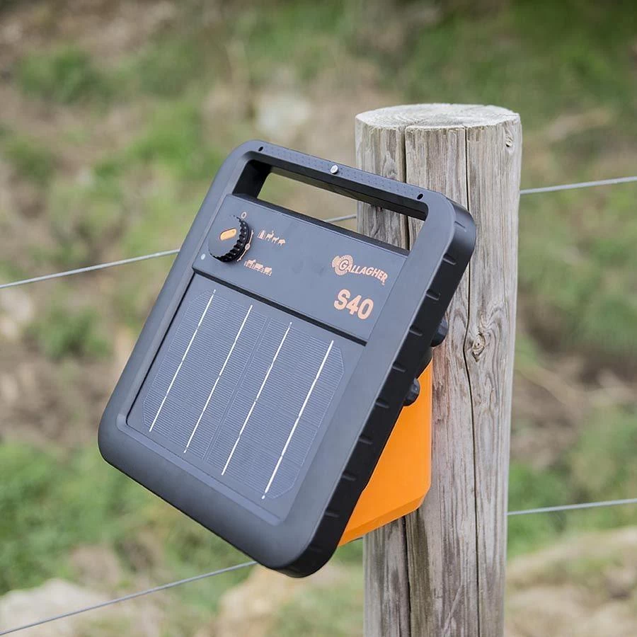 Gallagher S40 Solar-Powered Electric Fencing Energiser - Image 2