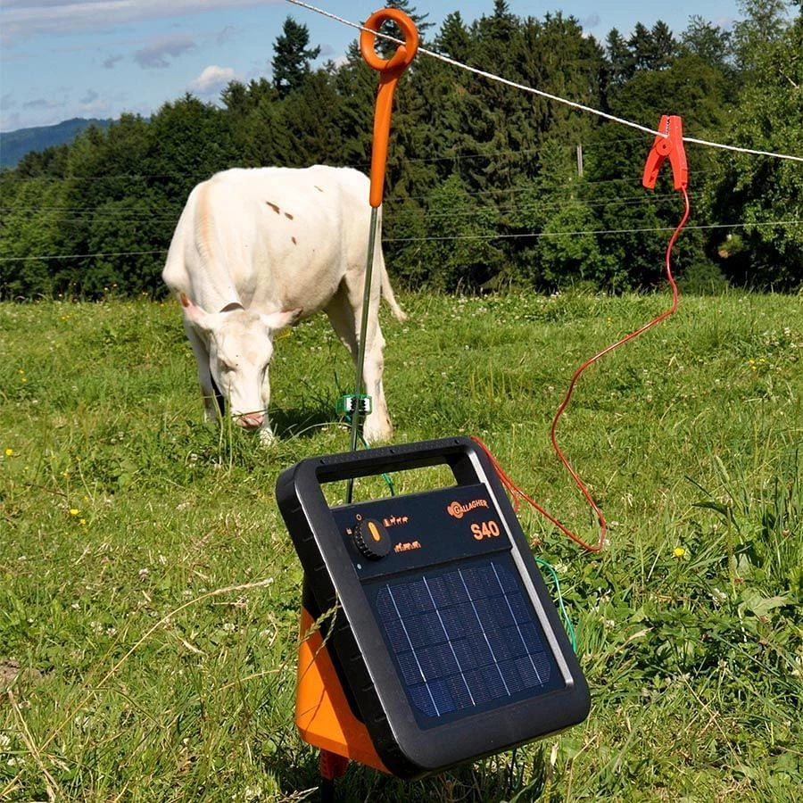 Gallagher S40 Solar-Powered Electric Fencing Energiser - Image 4