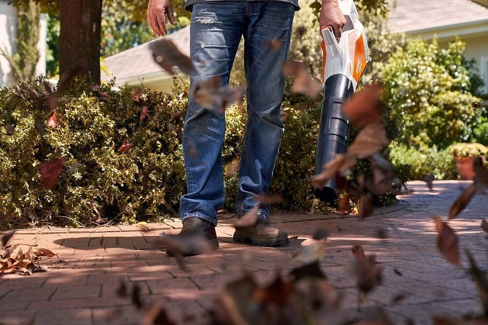 Stihl BGA 57 Battery Cordless Leaf Blower - Image 4