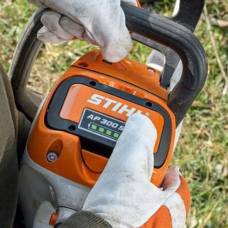 STIHL MSA 220 C-B Battery Cordless Chainsaw - Image 3
