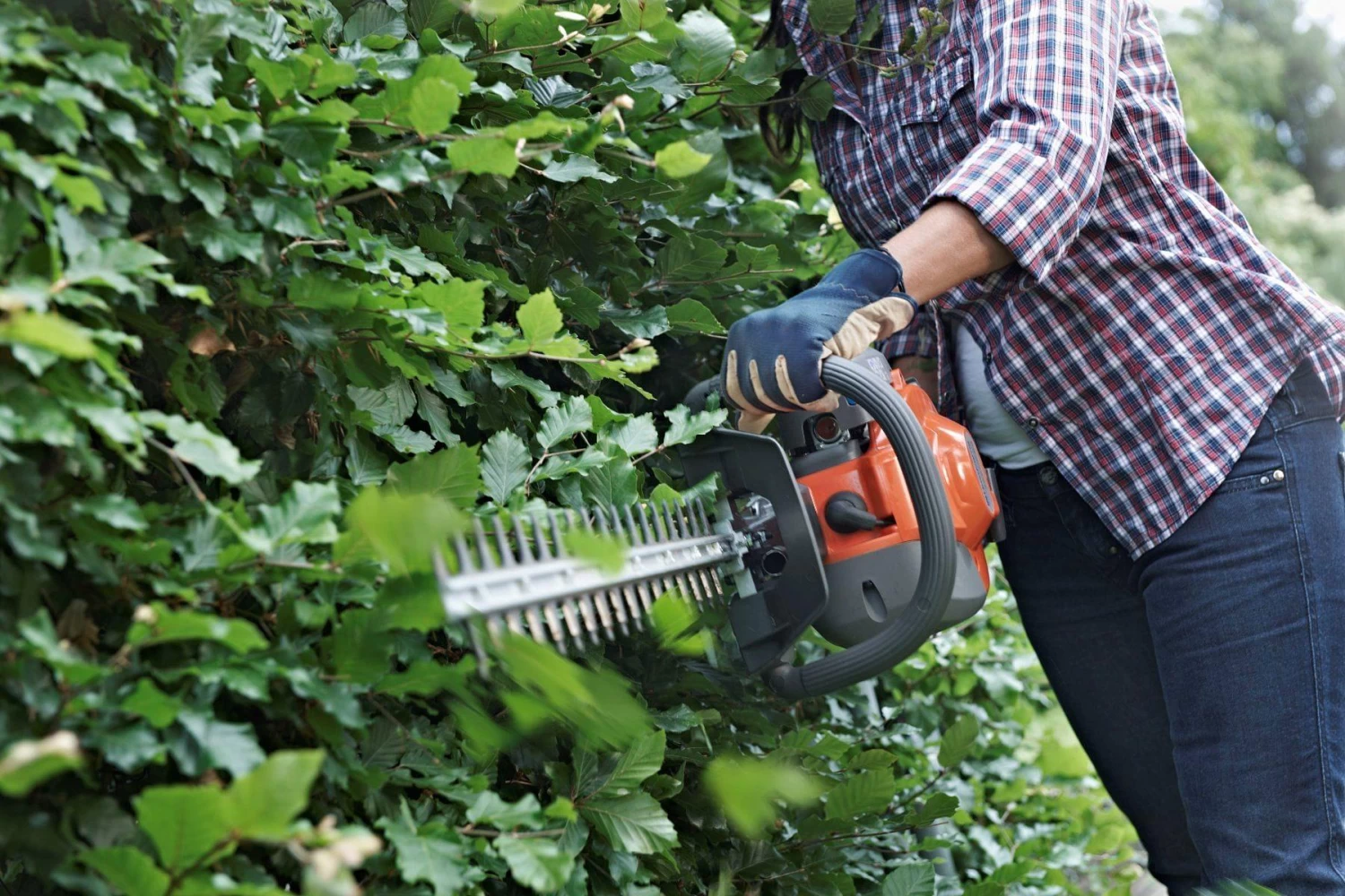 Husqvarna 122HD60 Petrol Hedge Trimmer - Image 7