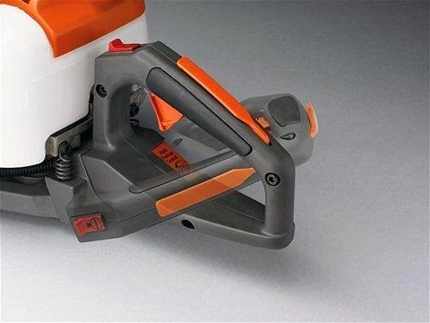 Husqvarna 122HD60 Petrol Hedge Trimmer - Image 4