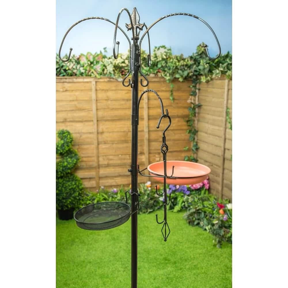 Red Barn Deluxe Bird Feeding Station